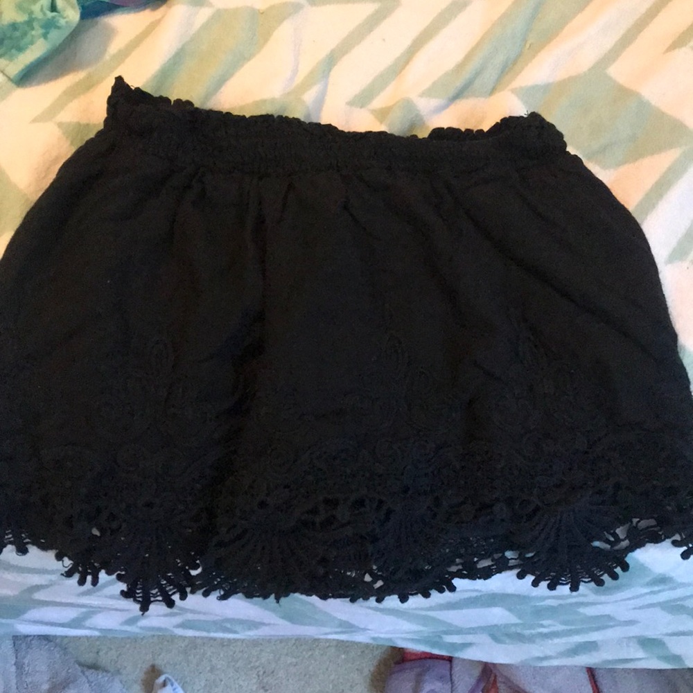 kendall & kylie black shorts!